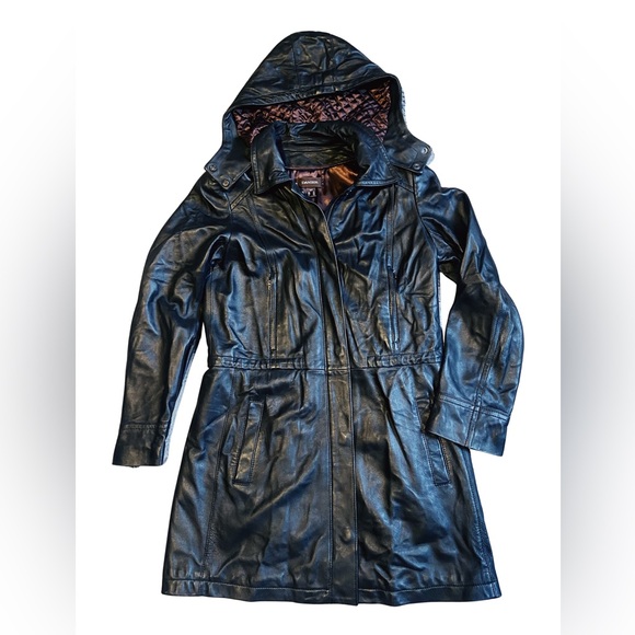Vintage Danier Leather Coat - Picture 2 of 8